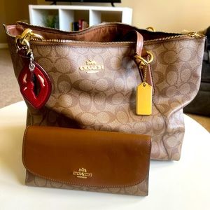 Coach purse and wallet